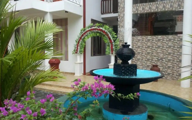 Papaa Palace