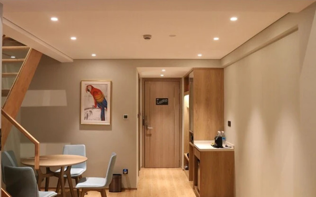 Emerald Bay Hotel Fuxian Lake