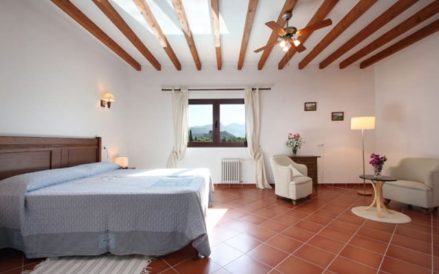 Villa - 8 Bedrooms with Pool and WiFi - 103182