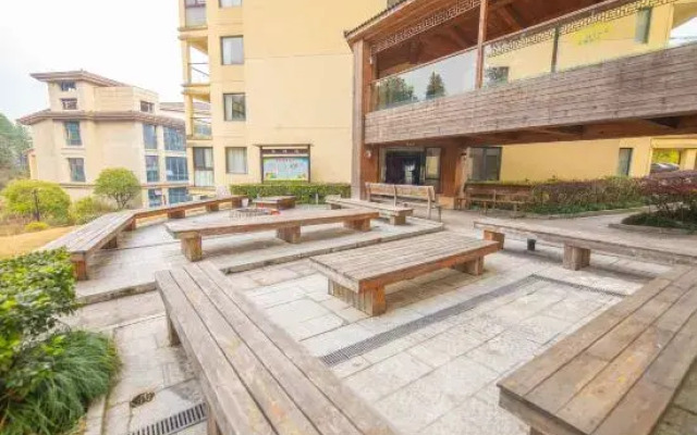 Yichun Yize Mingyue Hot Spring Resort