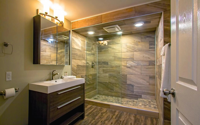 Howey Bay Motel & Restaurant