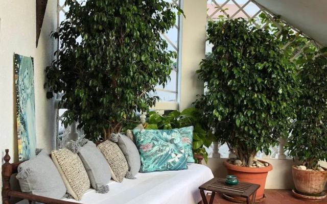 Hostal Avalon