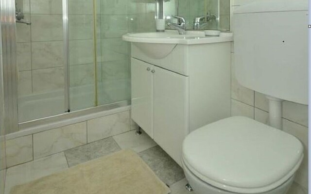 Cvita - 150 m From Pebble Beach - A4