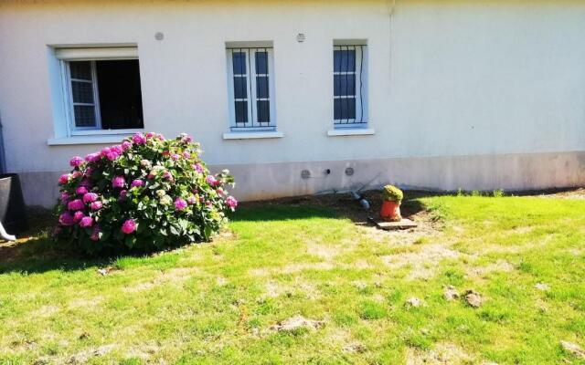 House With 3 Bedrooms in Montbron, With Furnished Garden