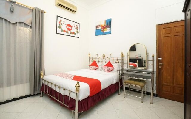 OYO 631 Tjahaja Baroe Residence Syariah