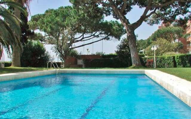 Cozy Apartment in Sant Vicenç de Montalt With Swimming Pool