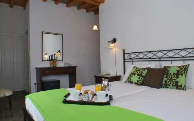 Myrto Hotel & Bungalows