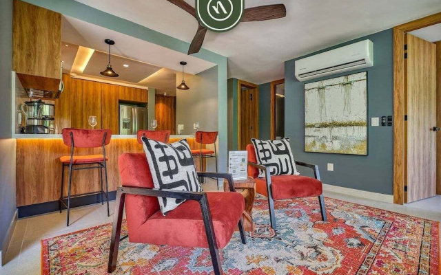 Luxury 2 BR Condo in the Jungle - Oceanview Pool