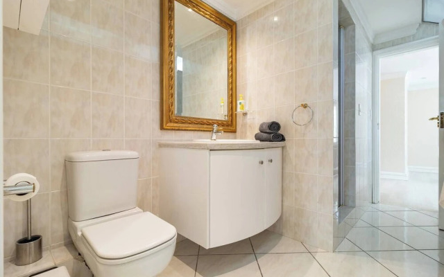 Beachfront Villa, Beach Club, Houtbay