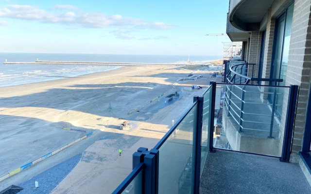Apartment in Nieuwpoort With Terrace