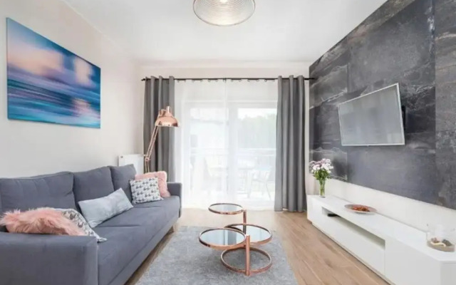 Apartment With Swimming Pool, Terrace, Pobierowo