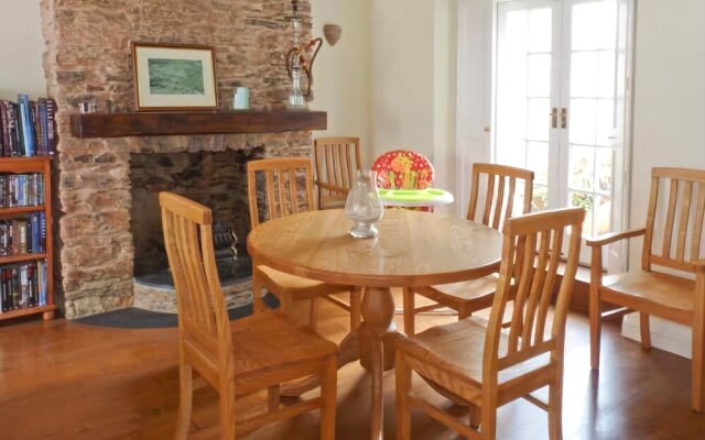 Dipley Cottage