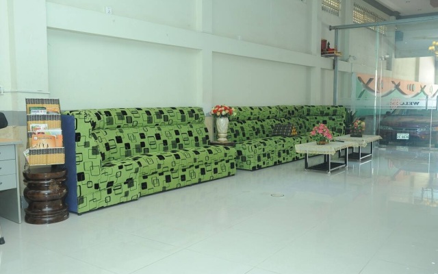 Lux Star Town Hotel