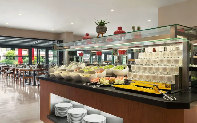 Ramada by Wyndham Izmir Aliaga