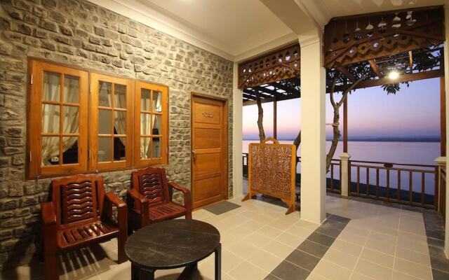 Salay River View Inn
