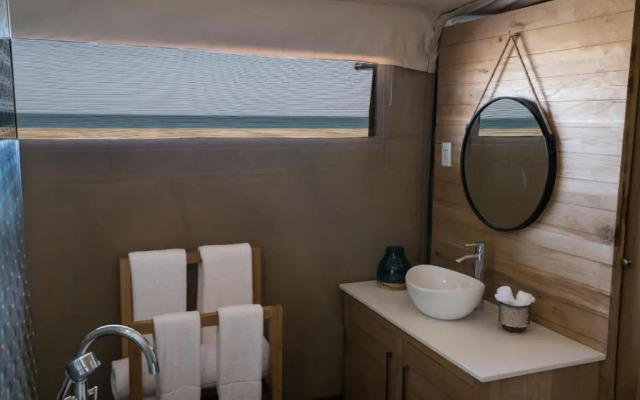 Kingfisher Retreat By Sharjah Collection