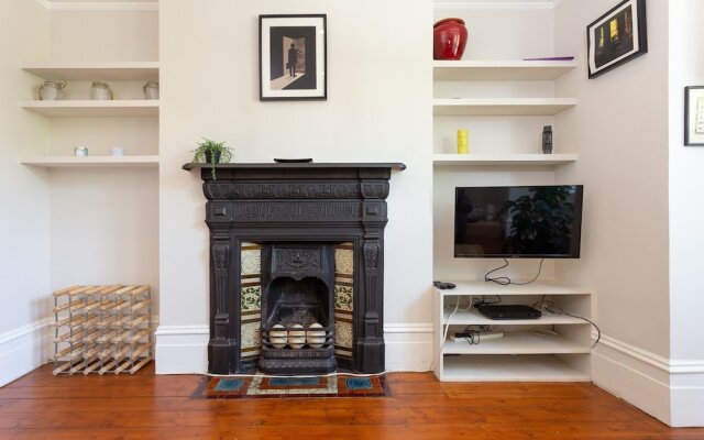 Two Bedroom House With Garden In Maida Vale