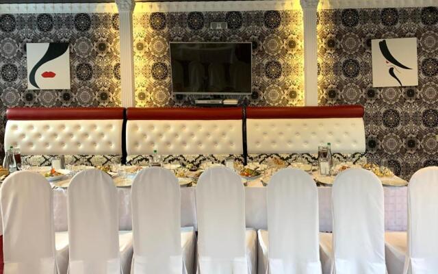 Eney Hotel