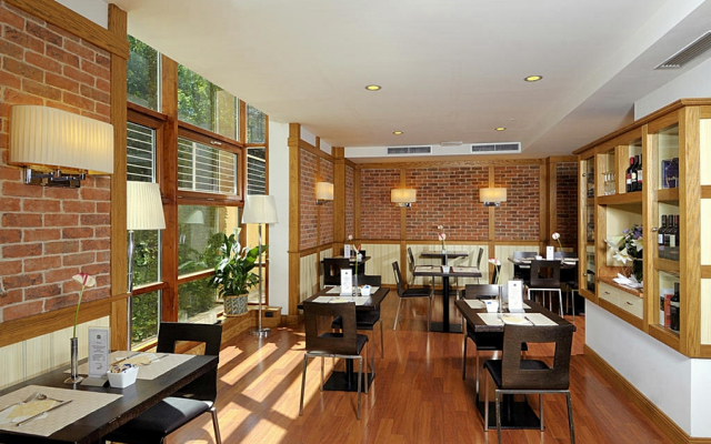 Best Western Hotel Master