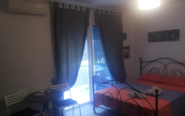 Holiday And Business Home