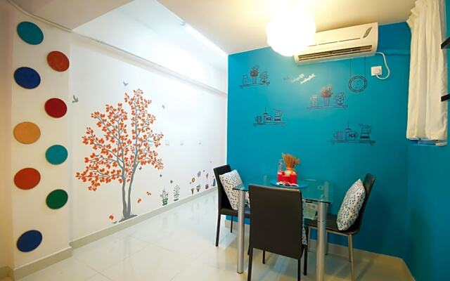 WC Downtown 3-bedroom Apartment MTR Downstairs 14C