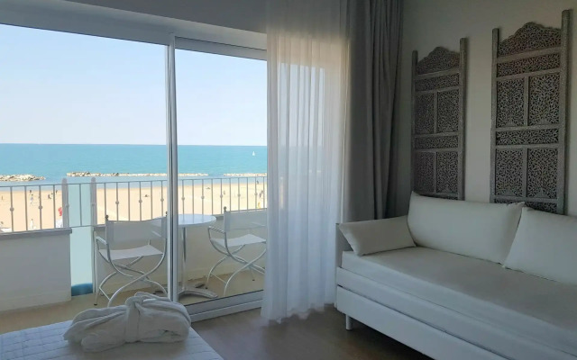 Luxor Beach Boutique Hotel Cattolica