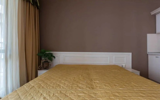 Quiet Studio in Avalon Complex