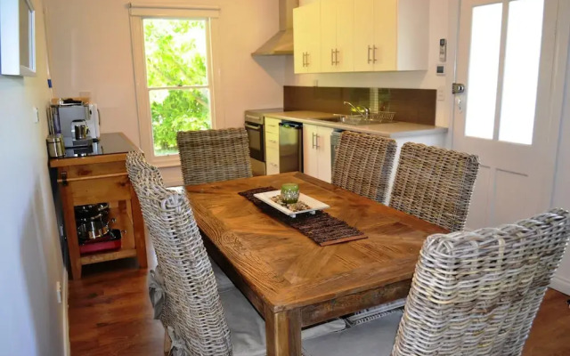Healesville Garden Accommodation — The Grand Hotel
