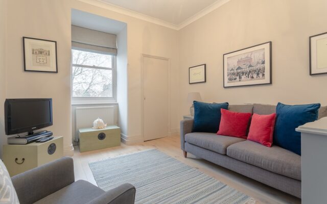 1 Bedroom Apartment In Sloane Square