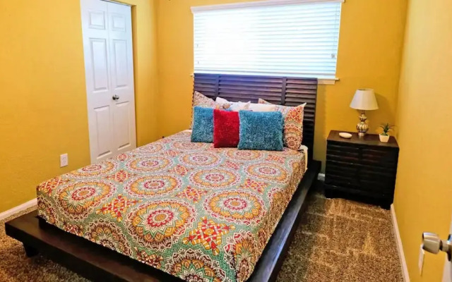 4Bdrms 2Bath 6Beds - Med-Center MM-Park