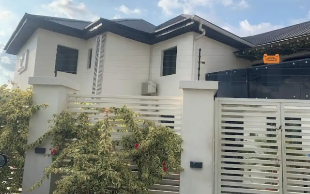 White Vill Hospitality And Homes