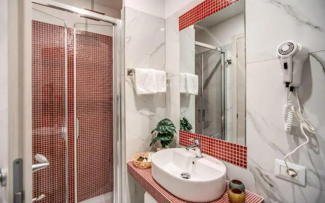 Tritone Top House