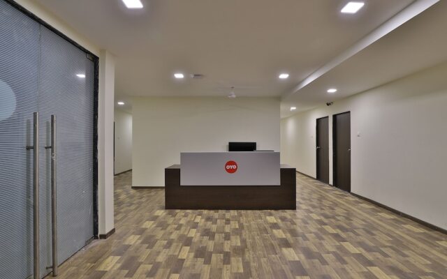 OYO Flagship 30564 Ripple Mall