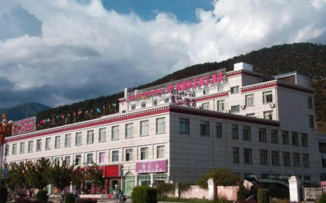 Tall Hotel