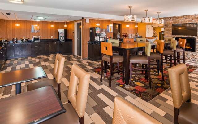 Best Western Luxbury Inn Fort Wayne