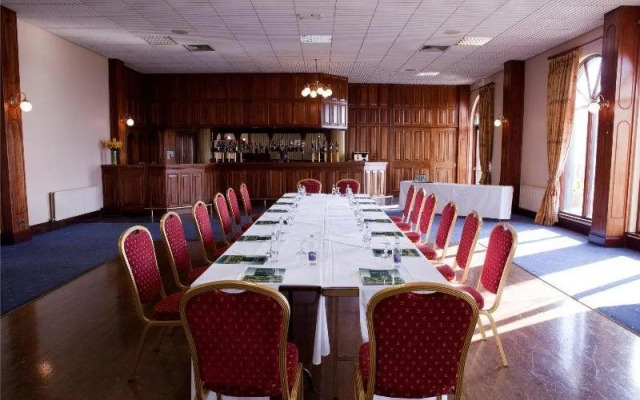 Clonea Strand Hotel