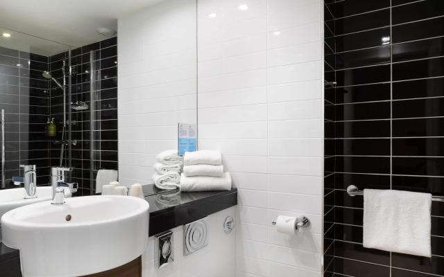 Holiday Inn Express Marseille Airport by IHG