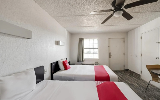OYO Hotel Houston Katy Freeway