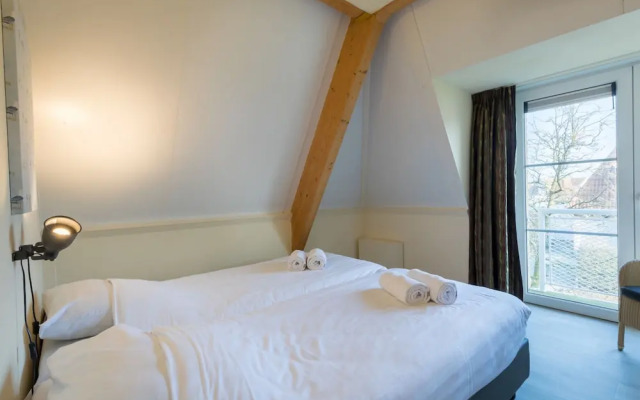 Stylish Semi-detached Villa With Garden, Near the Beach