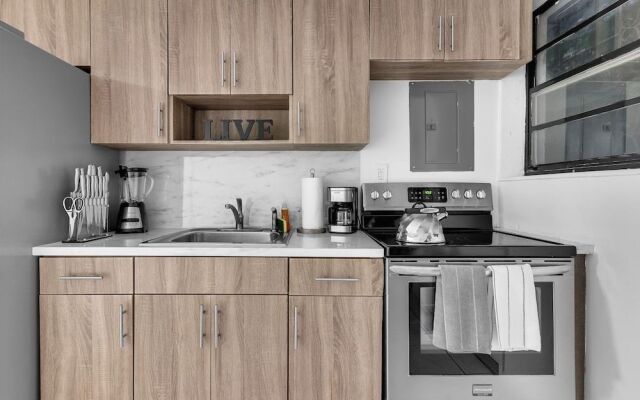 Wynwood Central 2BD Apartment w Parking