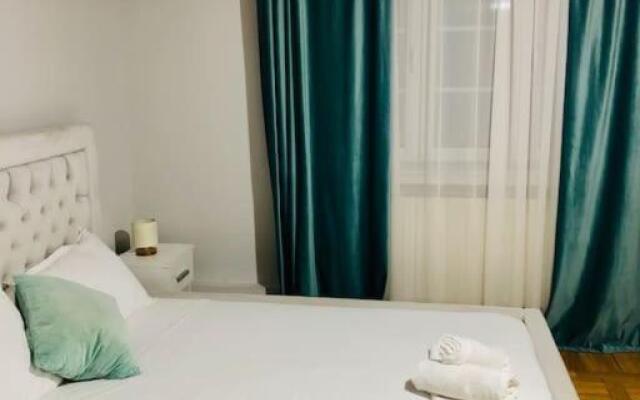 Lovely Ultra-Central Big Flat -3 Rooms- Parking N7