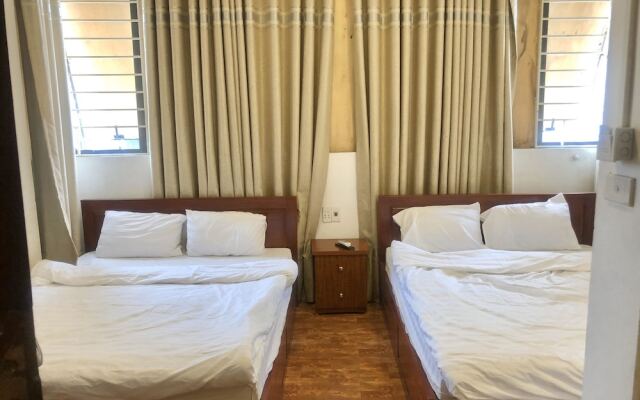 OYO 1035 Hoa Hong Hostel