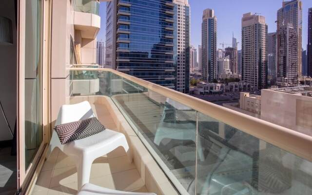 One Perfect Stay Royal Oceanic- One Bedroom Apartment