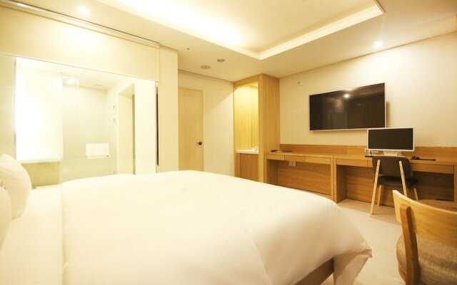 Time Square Hotel