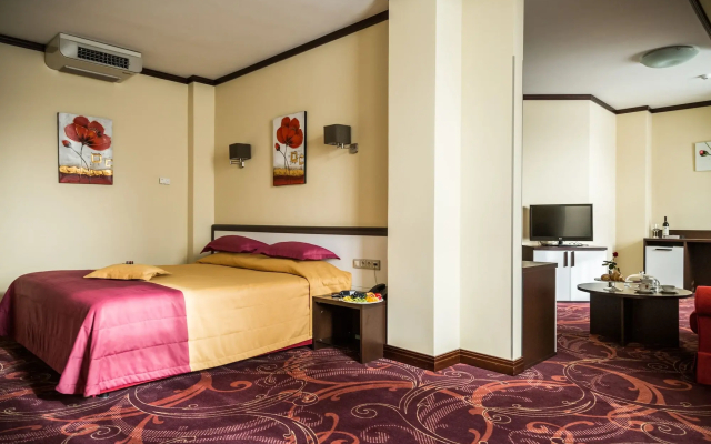 Парк-отель «Голосеево»