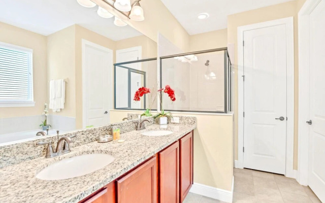 10br Luxury Mansion w Private Pool Netflix