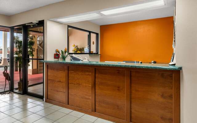 Americas Best Value Inn Montezuma