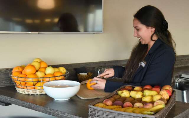 Best Western Plus La Corniche