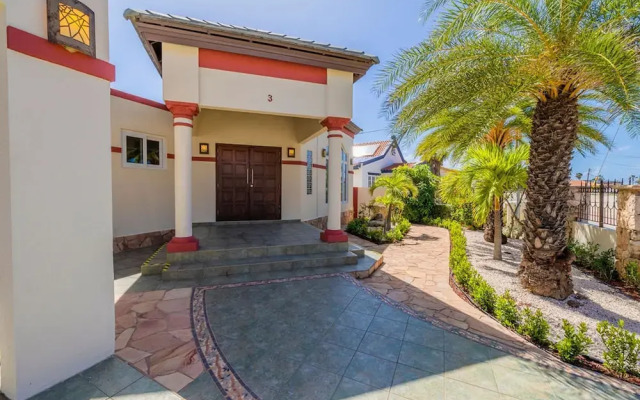 Sleeps 11 6 Bedrooms Privatepool Outdoor Dining