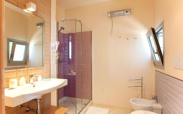 Masseria 8 camere e 10 bagni, piscina mare m880